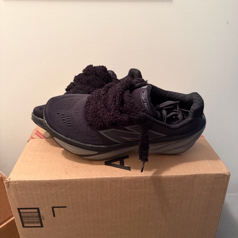 Brand🆕 (Floor Model) New Balance Fresh Foam X More V5